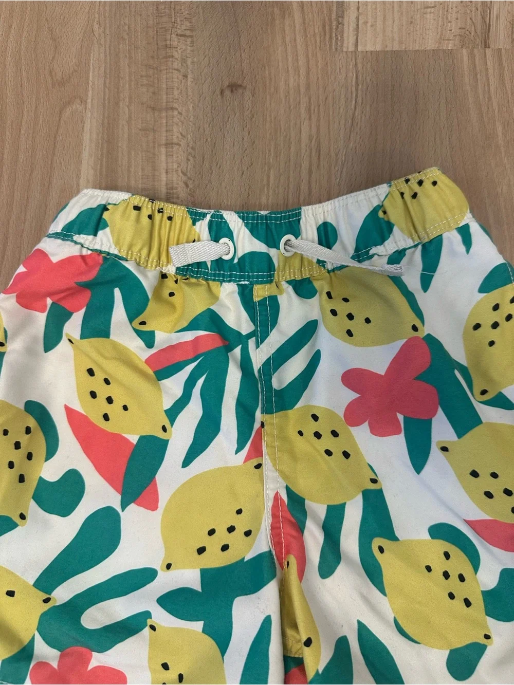 Hanna Andersson Kids Swim Trunks in Lemon Print Yellow, Teal & Coral size 4